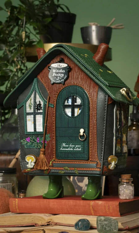 Jusqu'à 75% de réduction sur les chaussures !